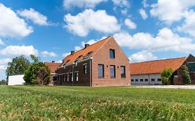 Farmhouse Hoeve Den Ast 5 separate bedrooms with bathrooms